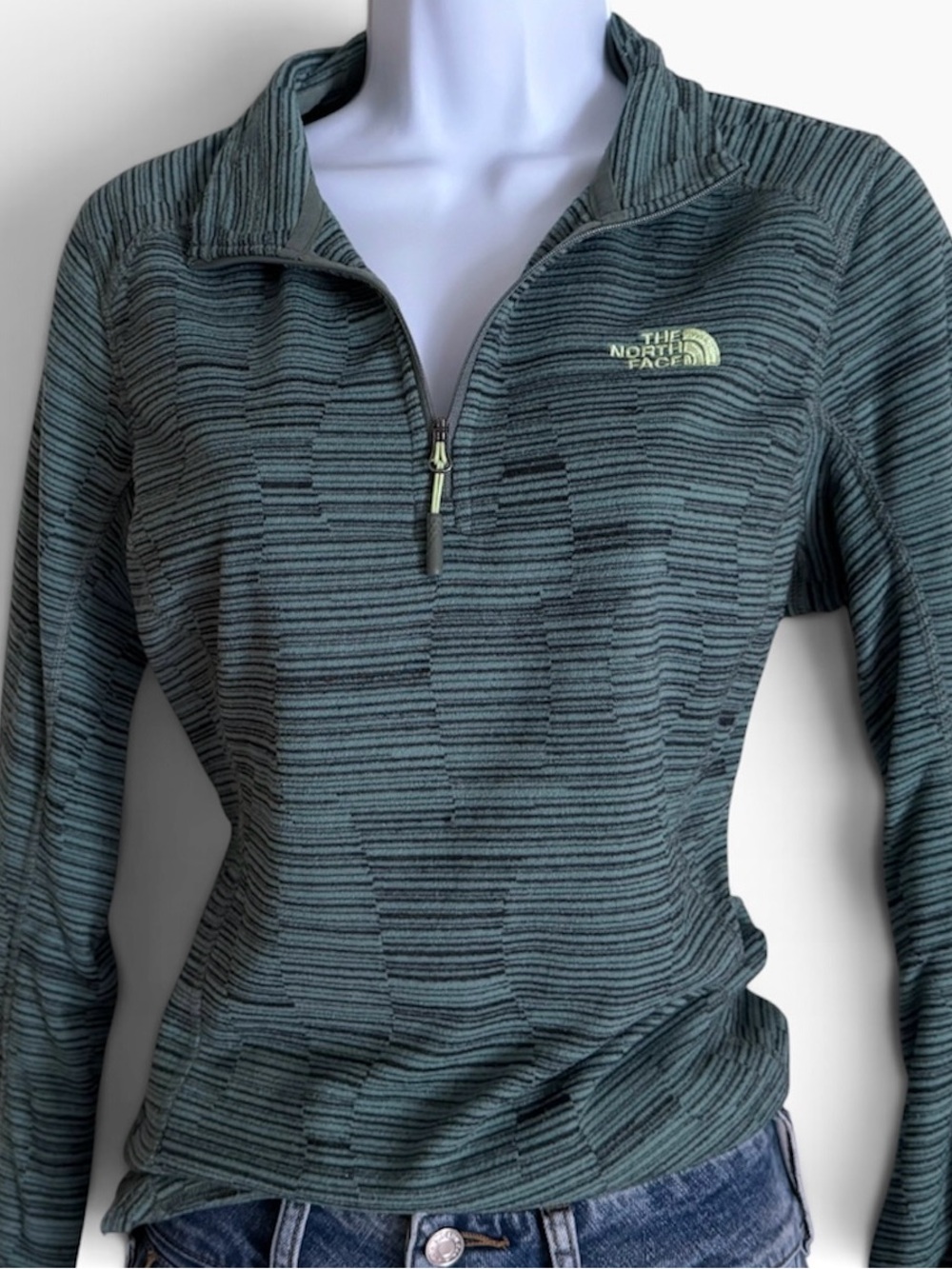 The North Face Womens Large Green Textured Space Dye Quarter Zip Pullover Fleece